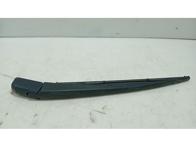 Recambio de brazo limpia trasero para nissan tiida hatchback (c11) 1.5 dci referencia OEM IAM 28780EM00A  