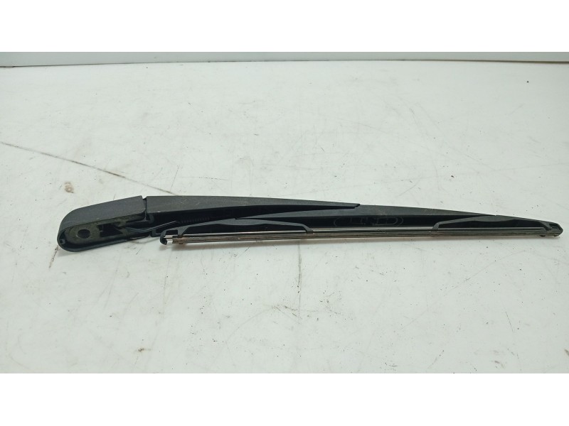 Recambio de brazo limpia trasero para nissan tiida hatchback (c11) 1.5 dci referencia OEM IAM 28780EM00A  