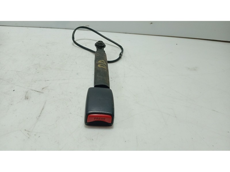 Recambio de anclaje cinturon delantero derecho para nissan tiida hatchback (c11) 1.5 dci referencia OEM IAM   