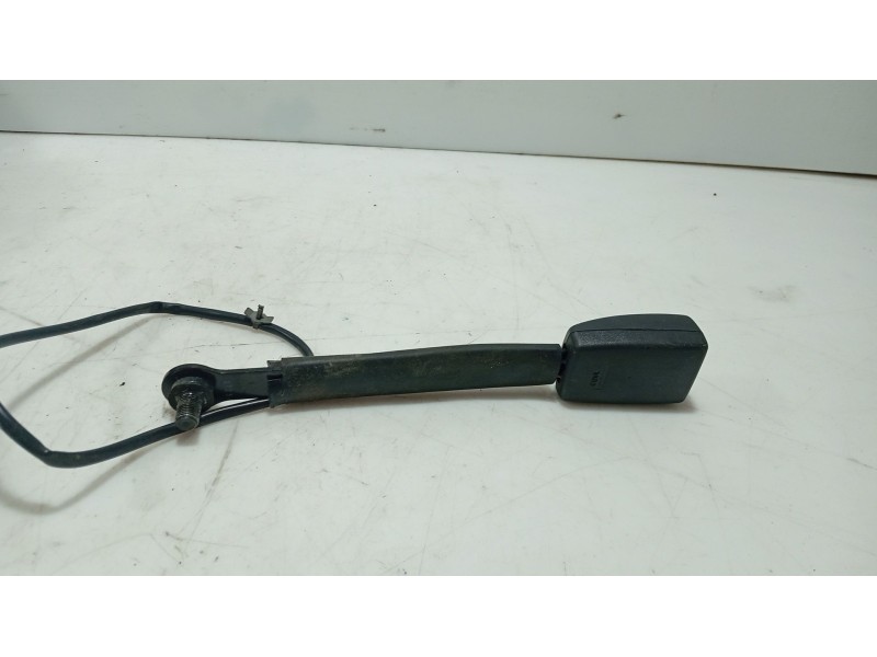 Recambio de anclaje cinturon delantero derecho para nissan tiida hatchback (c11) 1.5 dci referencia OEM IAM   