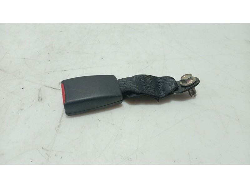 Recambio de anclaje cinturon trasero izquierdo para nissan tiida hatchback (c11) 1.5 dci referencia OEM IAM   
