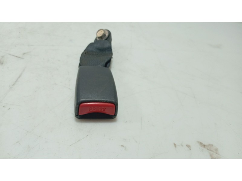 Recambio de anclaje cinturon trasero izquierdo para nissan tiida hatchback (c11) 1.5 dci referencia OEM IAM   