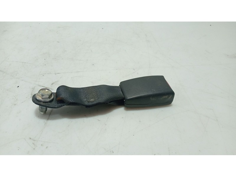 Recambio de anclaje cinturon trasero derecho para nissan tiida hatchback (c11) 1.5 dci referencia OEM IAM   