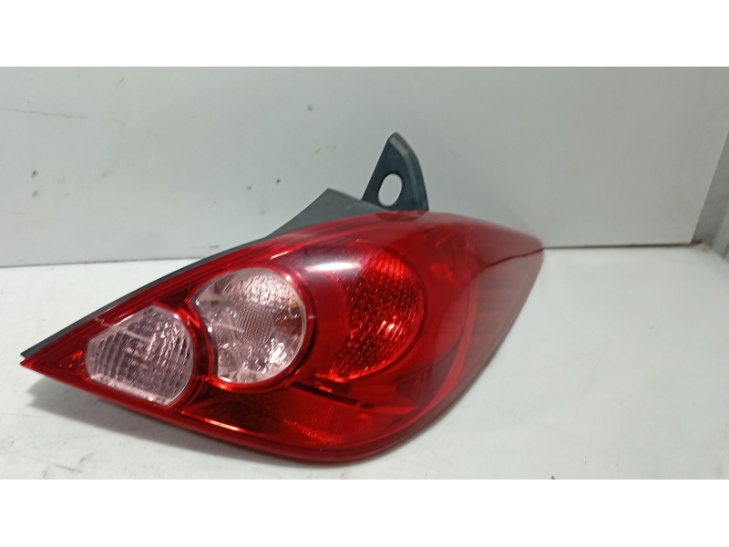 Recambio de piloto trasero derecho para nissan tiida hatchback (c11) 1.5 dci referencia OEM IAM 26554EM00A / 26550EM00A  