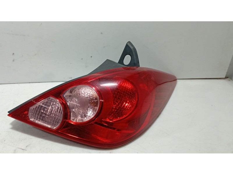 Recambio de piloto trasero derecho para nissan tiida hatchback (c11) 1.5 dci referencia OEM IAM 26554EM00A / 26550EM00A  