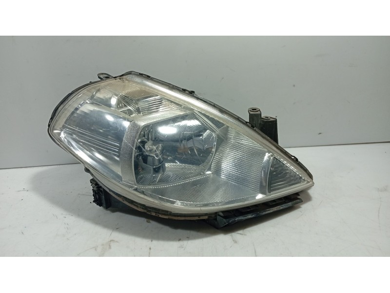 Recambio de faro derecho para nissan tiida hatchback (c11) 1.5 dci referencia OEM IAM 26010EM00A  