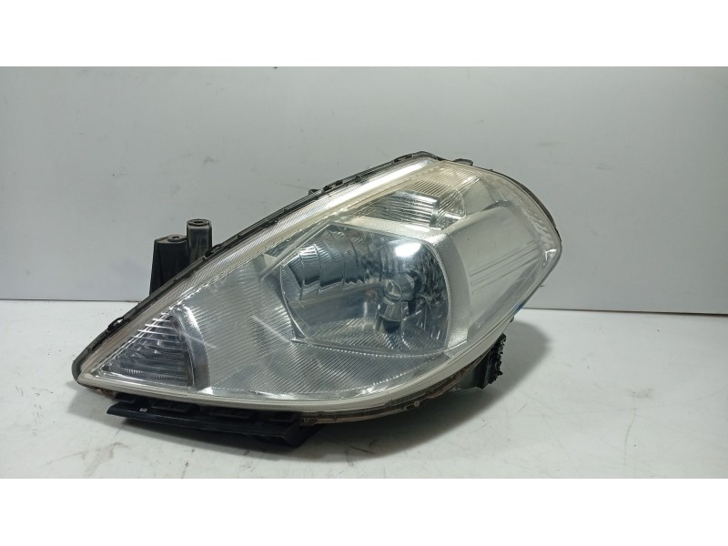 Recambio de faro izquierdo para nissan tiida hatchback (c11) 1.5 dci referencia OEM IAM 26060EM00A  