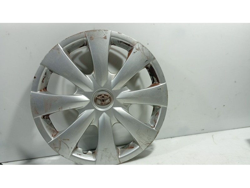 Recambio de tapacubos para toyota auris referencia OEM IAM 4260202310  