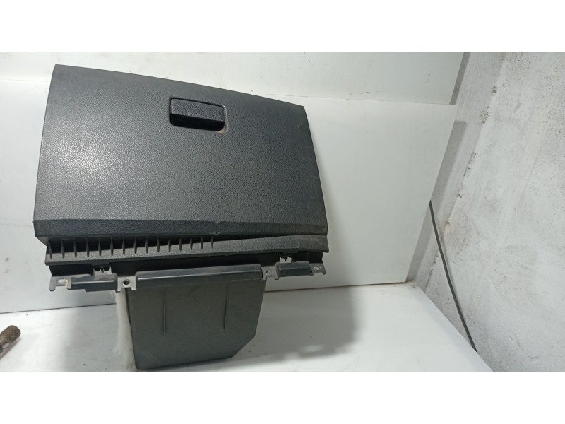 Recambio de guantera para nissan tiida hatchback (c11) 1.5 dci referencia OEM IAM 68520EM02A / 68510EM01A  