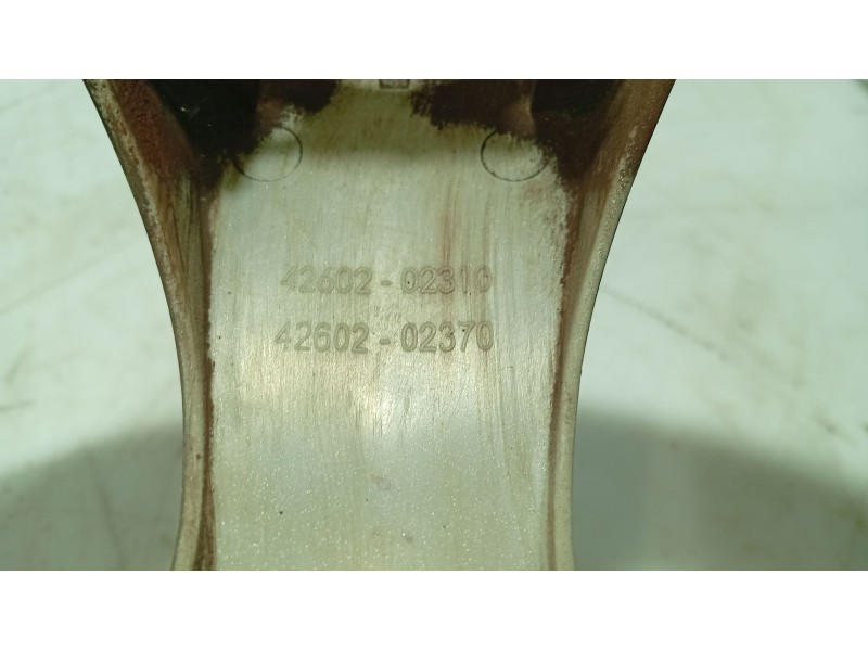 Recambio de tapacubos para toyota auris referencia OEM IAM   