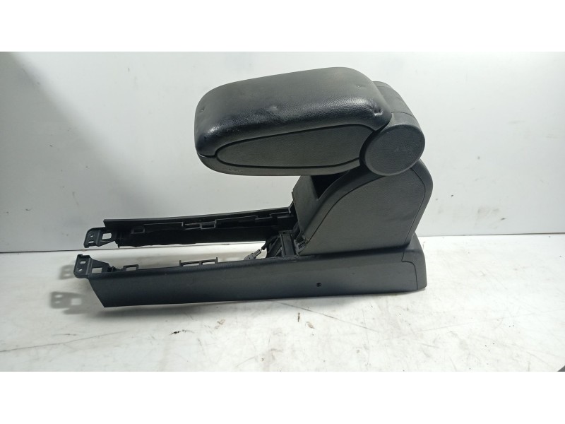 Recambio de apoyabrazos central para nissan tiida hatchback (c11) 1.5 dci referencia OEM IAM   