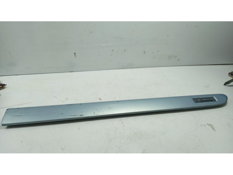 Recambio de moldura para citroën xsara (n1) 2.0 hdi 90 referencia OEM IAM   