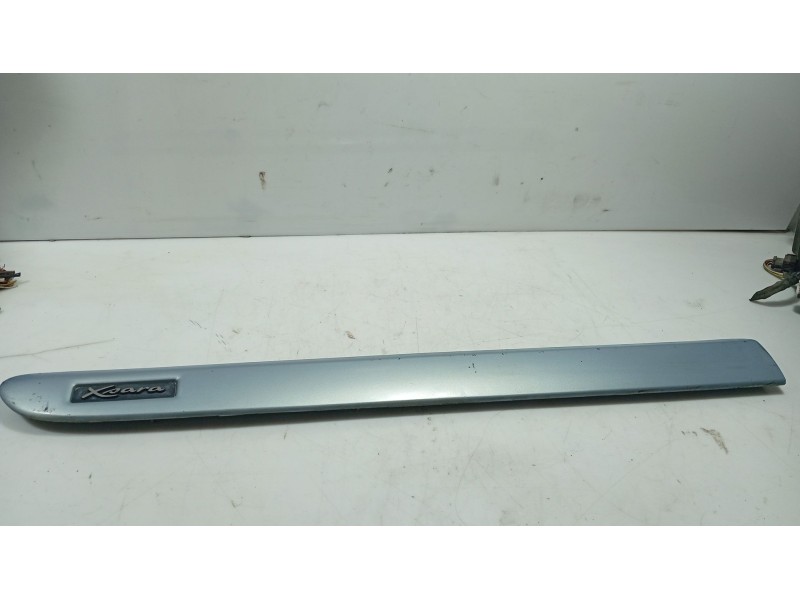 Recambio de moldura para citroën xsara (n1) 2.0 hdi 90 referencia OEM IAM   
