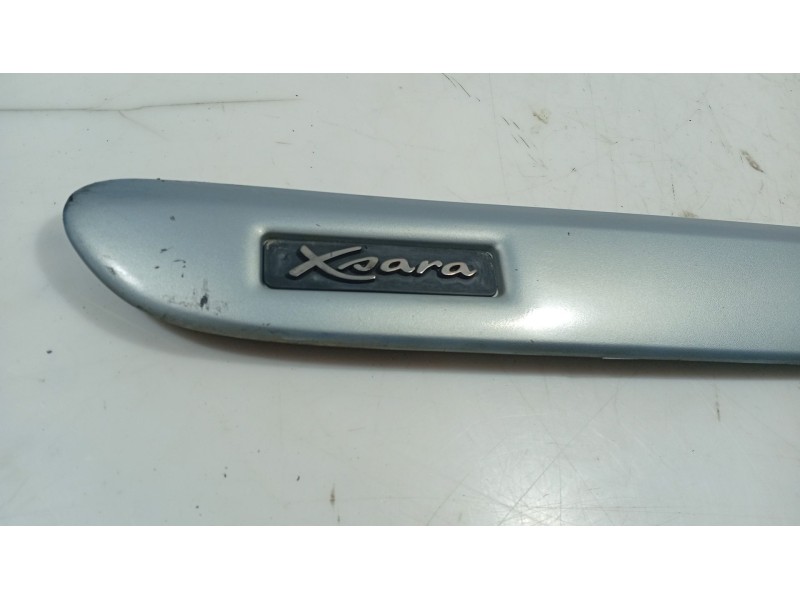 Recambio de moldura para citroën xsara (n1) 2.0 hdi 90 referencia OEM IAM   