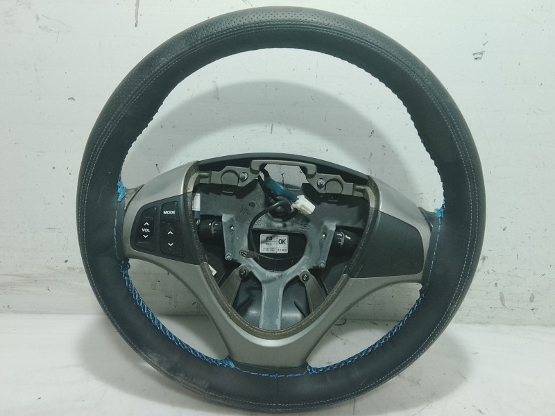 Recambio de volante para hyundai i30 (fd) 1.6 crdi referencia OEM IAM   