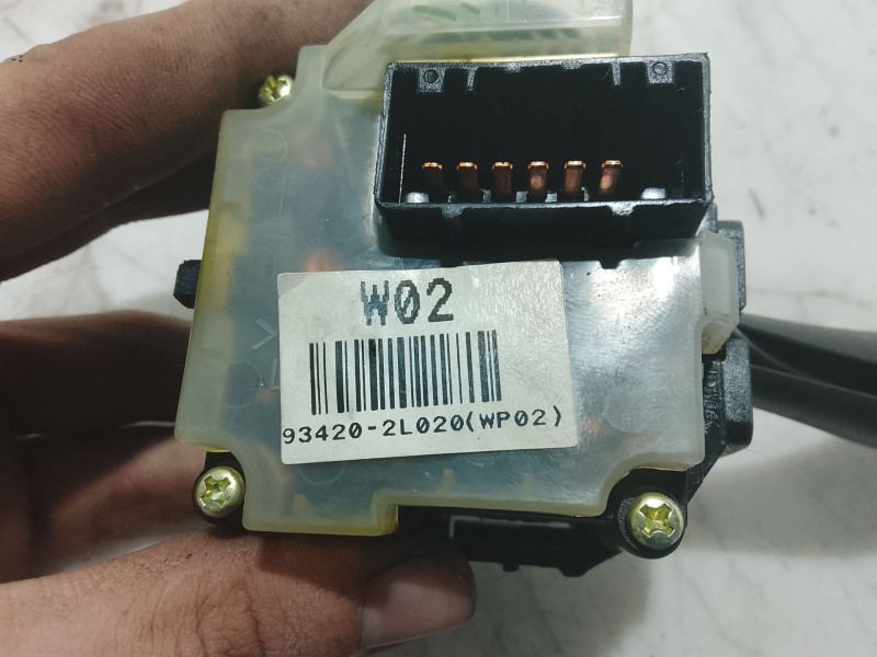 Recambio de mando limpia para hyundai i30 (fd) 1.6 crdi referencia OEM IAM   