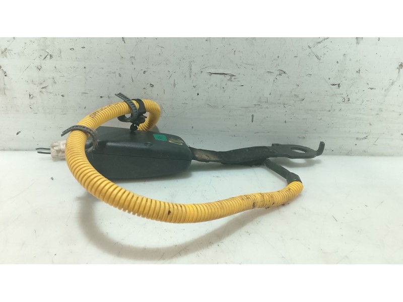 Recambio de anclaje cinturon delantero derecho para hyundai i30 (fd) 1.6 crdi referencia OEM IAM   
