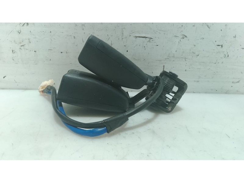 Recambio de anclaje cinturon trasero izquierdo para hyundai i30 (fd) 1.6 crdi referencia OEM IAM   