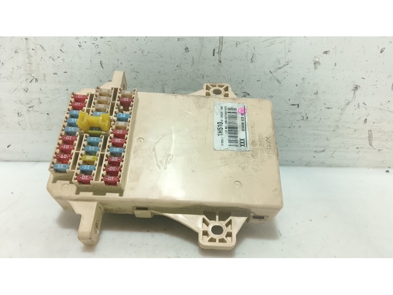 Recambio de caja reles / fusibles para hyundai i30 (fd) 1.6 crdi referencia OEM IAM 919501H030  