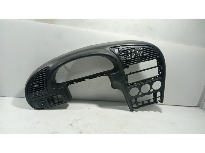 Recambio de moldura para citroën xsara (n1) 2.0 hdi 90 referencia OEM IAM   