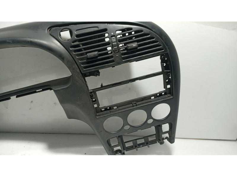 Recambio de moldura para citroën xsara (n1) 2.0 hdi 90 referencia OEM IAM   