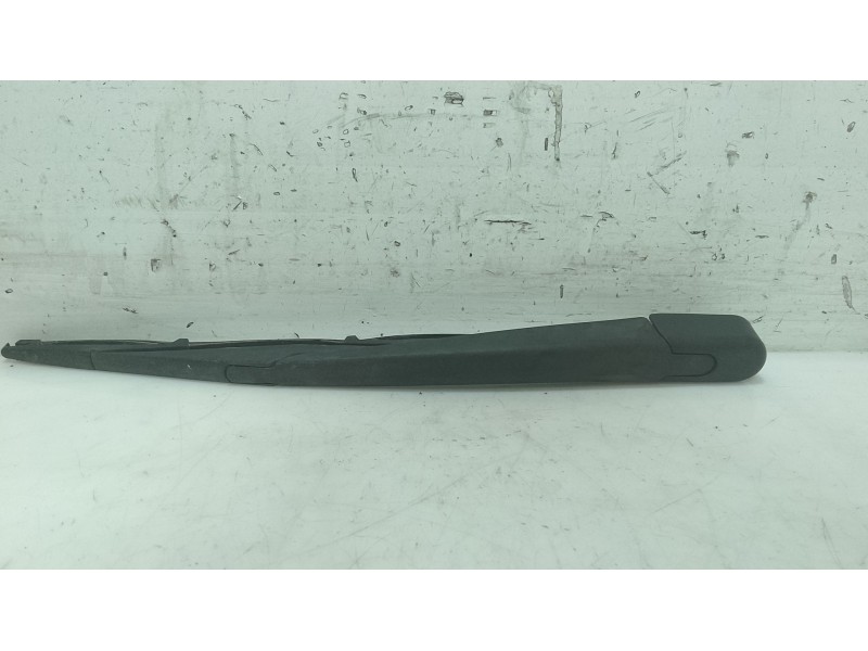 Recambio de brazo limpia trasero para hyundai i30 (fd) 1.6 crdi referencia OEM IAM 988112L000  