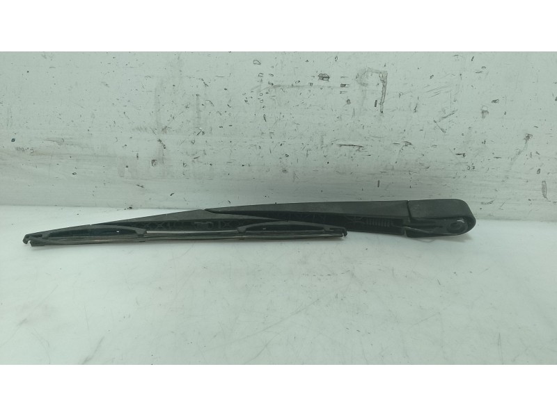 Recambio de brazo limpia trasero para hyundai i30 (fd) 1.6 crdi referencia OEM IAM 988112L000  