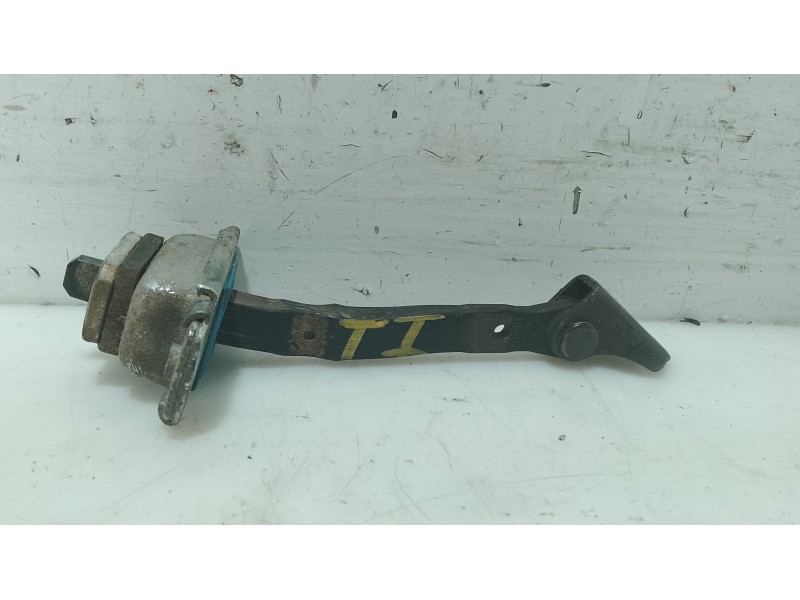 Recambio de retenedor puerta para hyundai i30 (fd) 1.6 crdi referencia OEM IAM   
