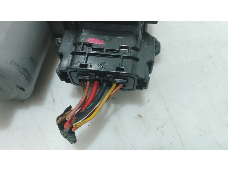 Recambio de motor elevalunas trasero izquierdo para hyundai i30 (fd) 1.6 crdi referencia OEM IAM   