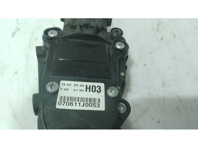 Recambio de pedal acelerador para hyundai i30 (fd) 1.6 crdi referencia OEM IAM 327002H300  