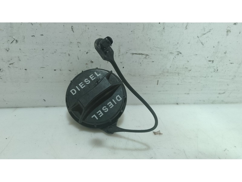 Recambio de tapon combustible para hyundai i30 (fd) 1.6 crdi referencia OEM IAM 31010J9800  