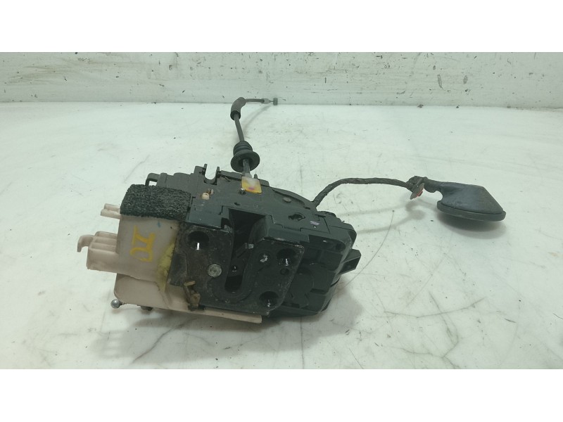 Recambio de cerradura puerta delantera izquierda para hyundai i30 (fd) 1.6 crdi referencia OEM IAM 813102L020  