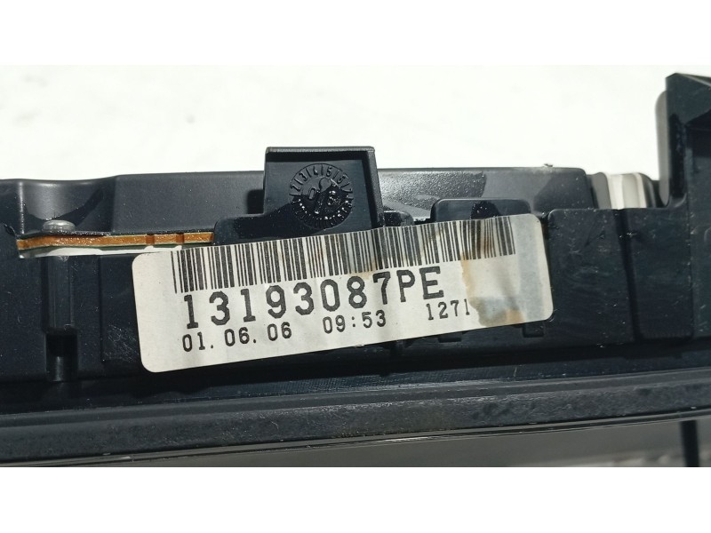 Recambio de cuadro instrumentos para opel vectra c gts (z02) 1.9 cdti (f68) referencia OEM IAM   