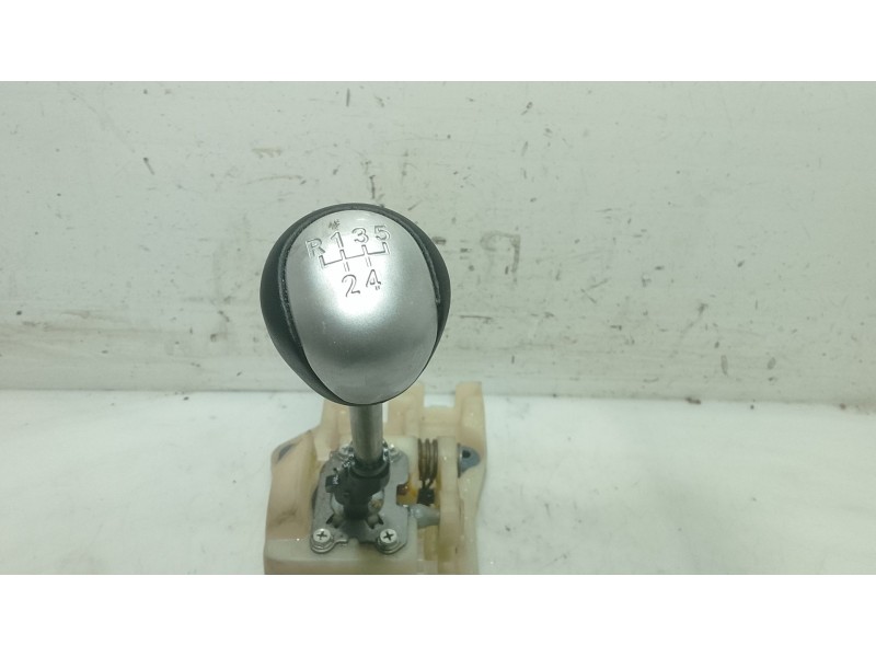 Recambio de palanca cambio para hyundai i30 (fd) 1.6 crdi referencia OEM IAM 437202H000  