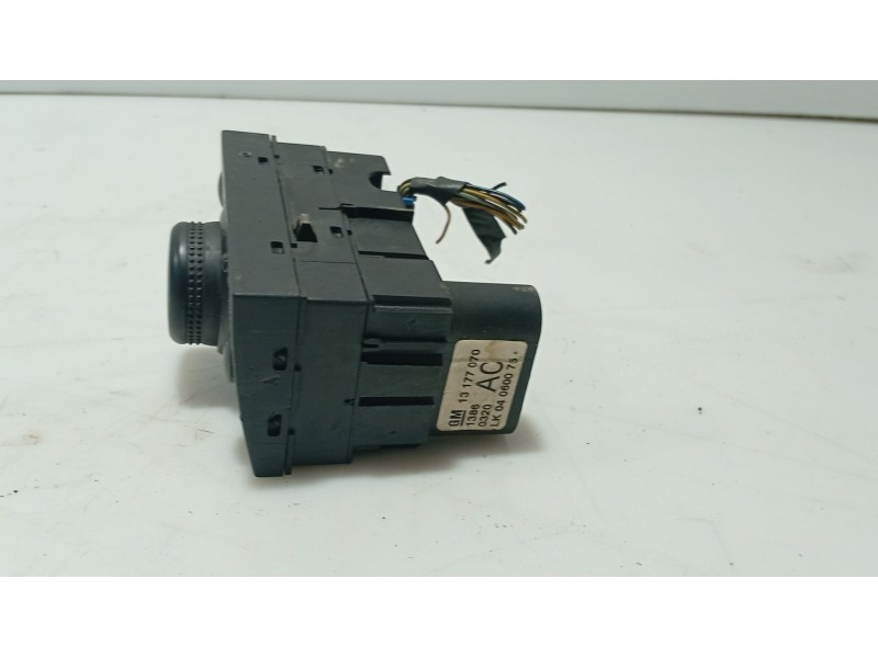 Recambio de mando luces para opel vectra c gts (z02) 1.9 cdti (f68) referencia OEM IAM   
