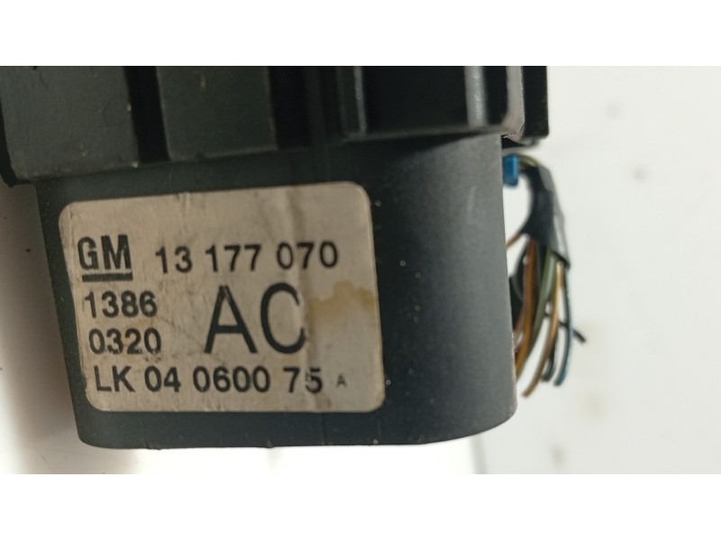 Recambio de mando luces para opel vectra c gts (z02) 1.9 cdti (f68) referencia OEM IAM   