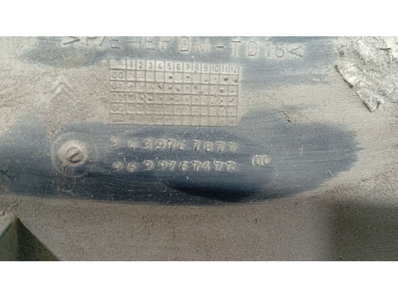 Recambio de moldura para citroën xsara (n1) 2.0 hdi 90 referencia OEM IAM 9639767877  
