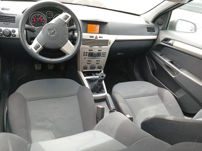 opel astra h (a04) del año 2007