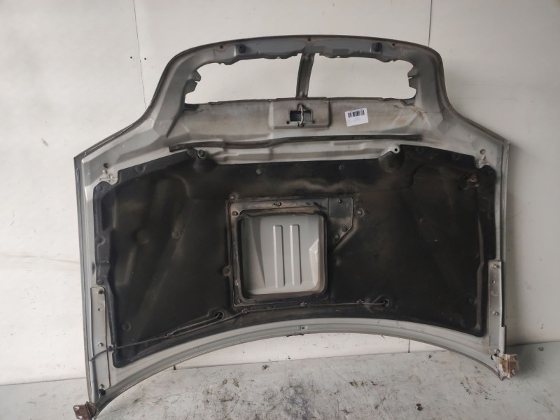 Recambio de capot delantero para kia carnival ii referencia OEM IAM 0K55A52310C  