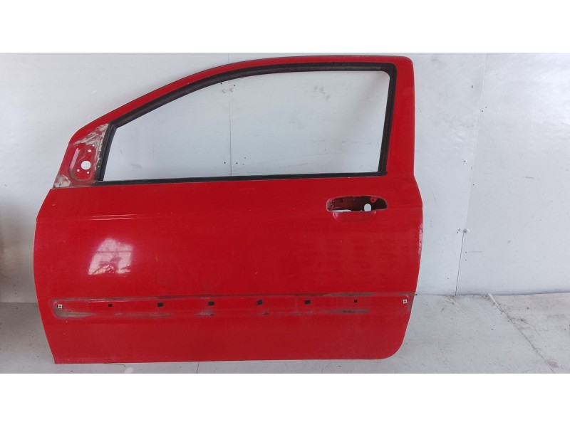 Recambio de puerta delantera izquierda para hyundai getz (tb) 1.1 referencia OEM IAM 760031C020  