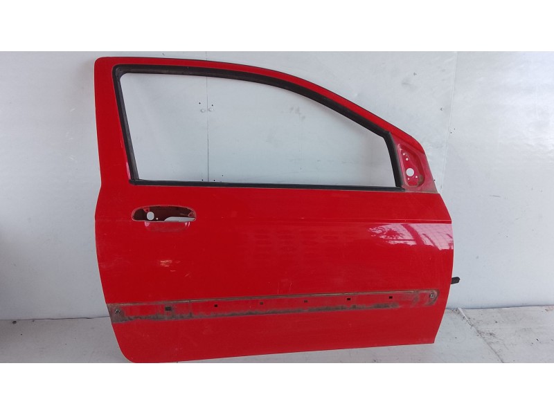 Recambio de puerta delantera derecha para hyundai getz (tb) 1.1 referencia OEM IAM 760041C020  