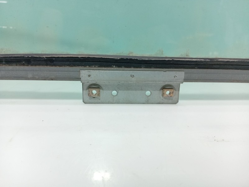 Recambio de luna delantera derecha para renault master desde ´98 2.2 diesel referencia OEM IAM 7701694295  
