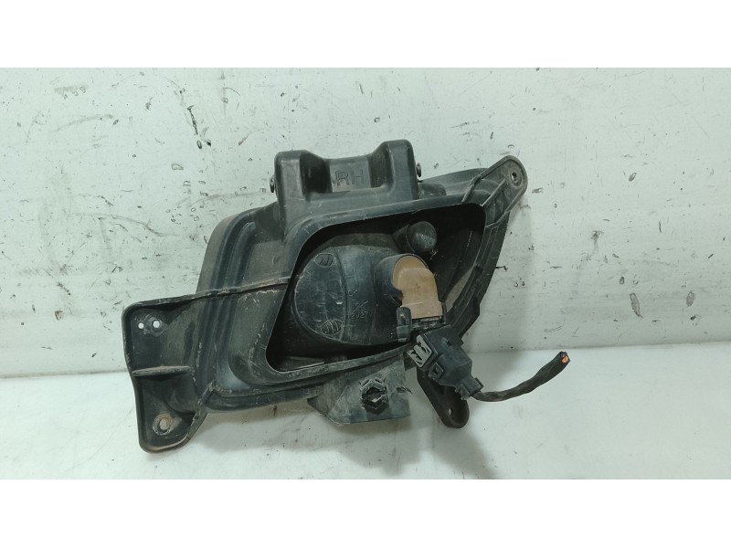 Recambio de faro antiniebla derecho para hyundai i30 (fd) 1.6 crdi referencia OEM IAM 922022L000  