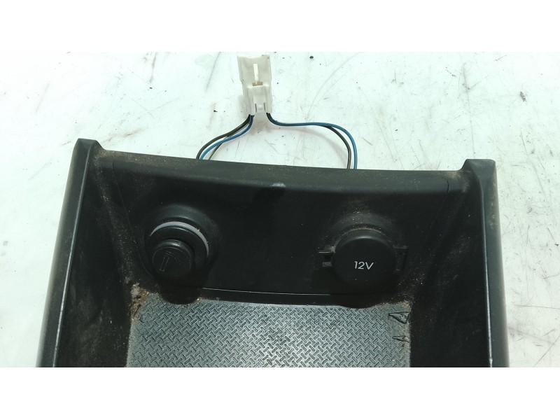 Recambio de moldura para hyundai i30 (fd) 1.6 crdi referencia OEM IAM 846512L100  