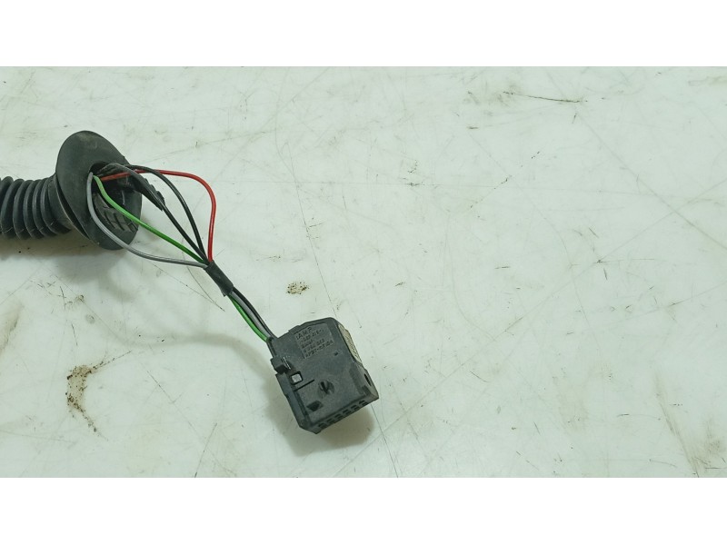 Recambio de retrovisor izquierdo para bmw serie 5 berlina (e39) 520i exclusive referencia OEM IAM 51168203739  