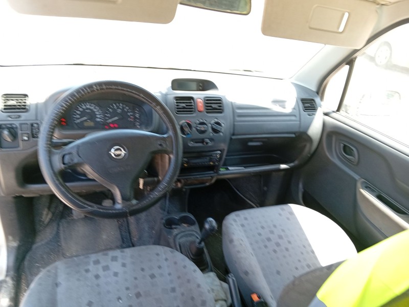 opel agila a (h00) del año 2003