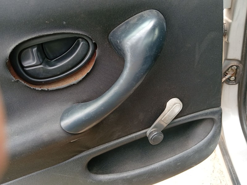 peugeot 406 (8b) del año 2000