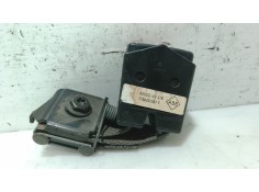 Recambio de anclaje cinturon trasero derecho para renault clio ii (bb_, cb_) 1.9 d (b/cb0e, bb0j) referencia OEM IAM    2