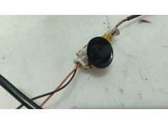 Recambio de anclaje cinturon delantero izquierdo para renault clio ii (bb_, cb_) 1.9 d (b/cb0e, bb0j) referencia OEM IAM    2