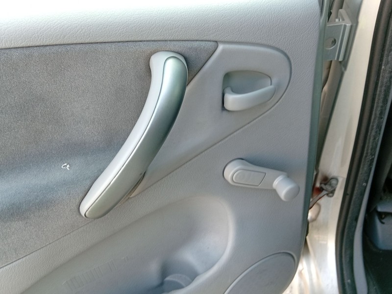 citroën xsara picasso (n68) del año 2006